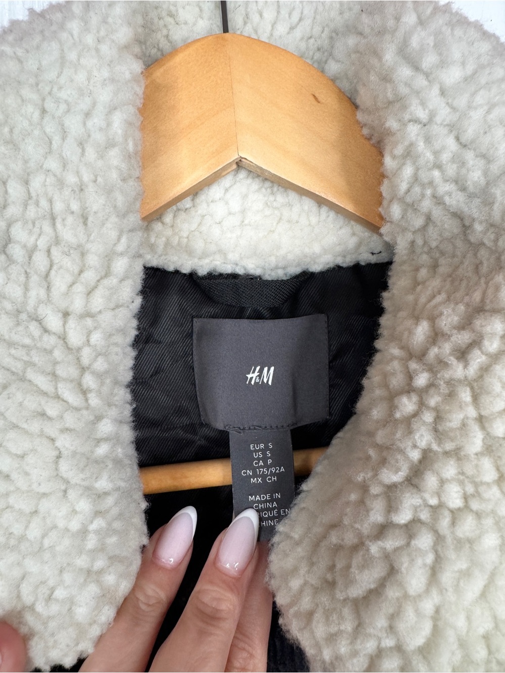 H&M Navy Corduroy Jacket with Detachable Sherpa Collar - Picture 8 of 9